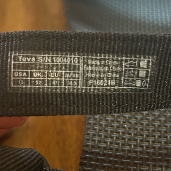 Teva Men's Original Universal Black Sport
Hiking Outdoor Sandals Size 13 - Picture 6 of 7